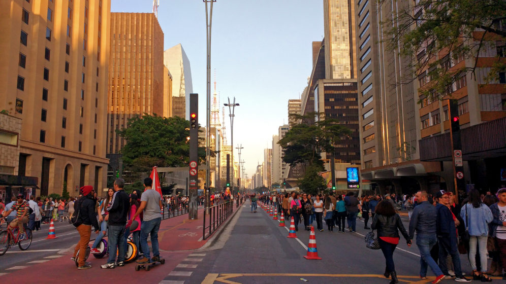 Avenida Paulista Aberta: Paulista Avenue open to public during car free Sunday
